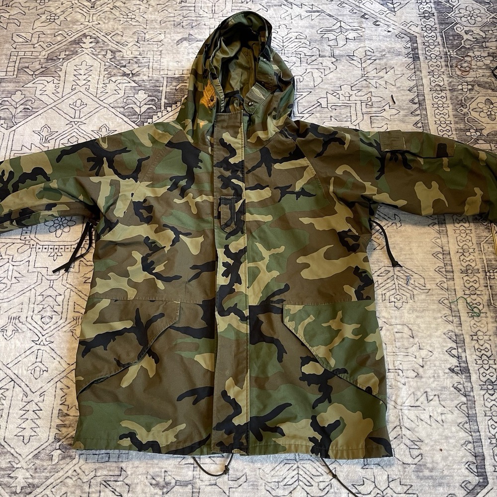 US Military Field Army Jacket Camo Cold Weather Parka Gore-Tex Size Large - Long